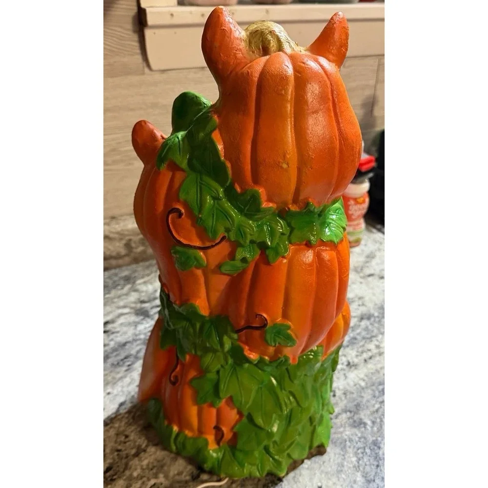Vintage Halloween Lighted Stacked Pumpkin Cats Winnie Pooh Tigger Eeyore Decor